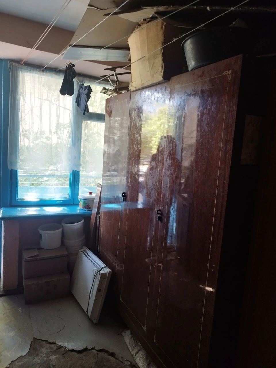 Продається кімната в гуртожитку.