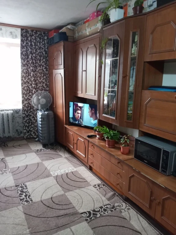 Продам велику кімнату у гуртожитку!