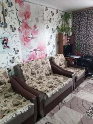 Продається велика кімната в гуртожитку!