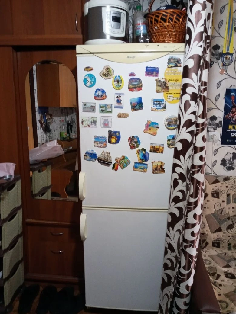 Продається велика кімната в гуртожитку!