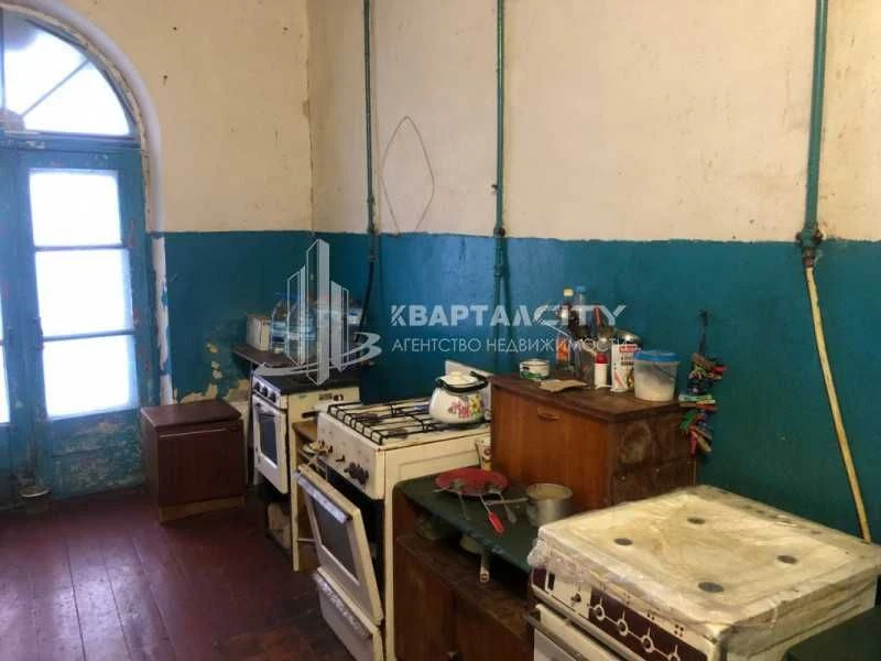 Продається кімната. Чудове розташування.