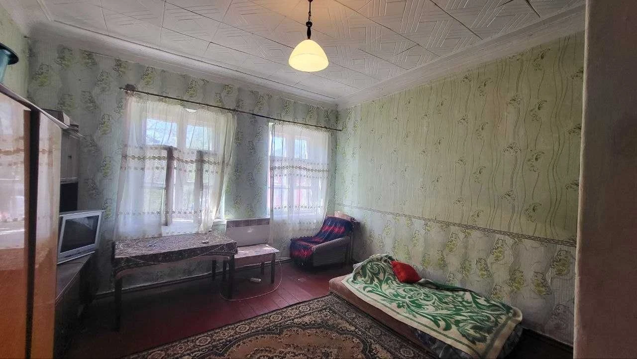 Продається кімната. Чудове розташування.