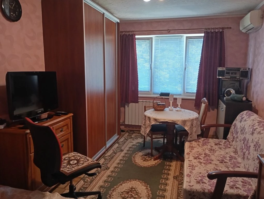 Продам гостинку бул. И.Каркача