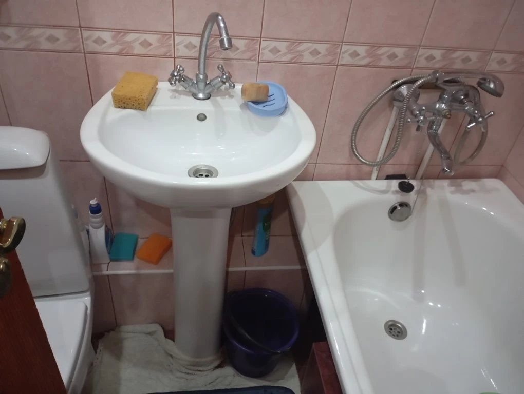Продам гостинку бул. И.Каркача
