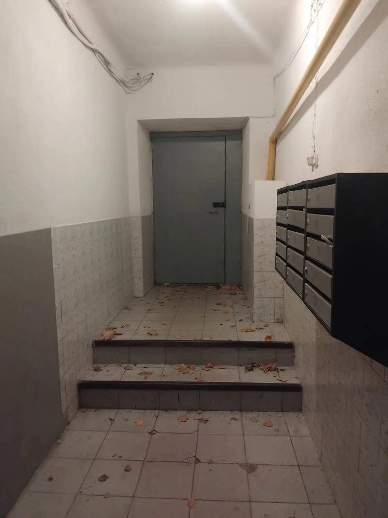 Продам комнату в 3х комнатной квартире
