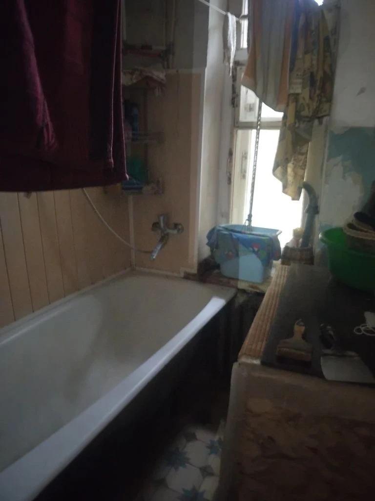 Продам комнату в 3х комнатной квартире