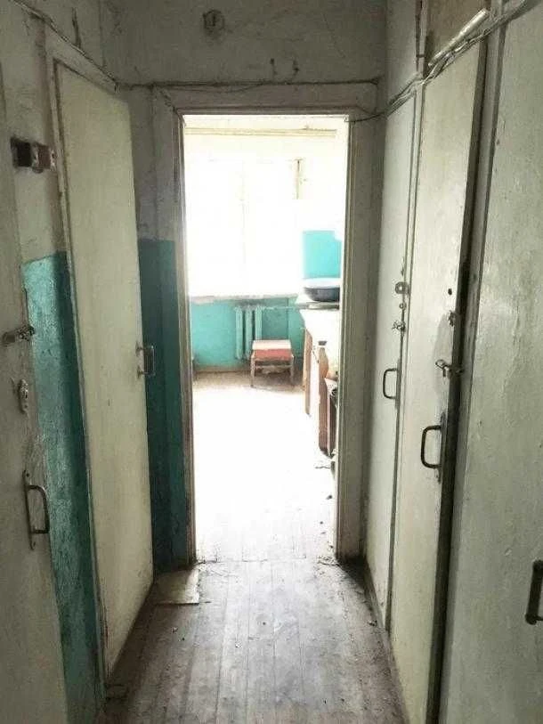 Продається кімната в 5 хвилинах від метро "Арміська"