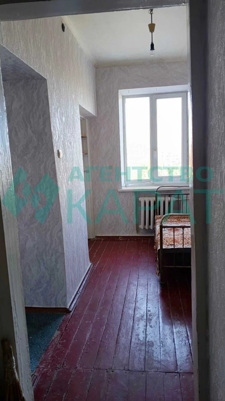 Продам 2 кімнати, 1 сусід, центр Харкова, вул. Університетсь