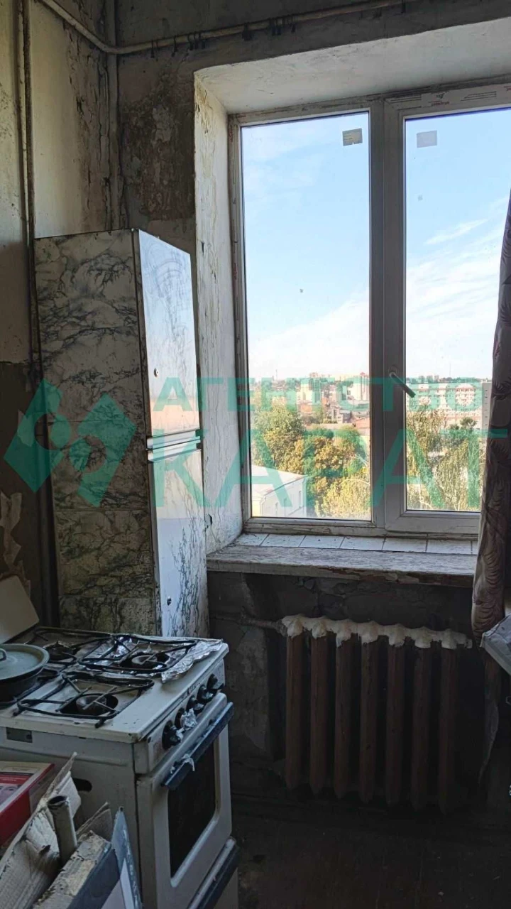 Продам 2 кімнати, 1 сусід, центр Харкова, вул. Університетсь