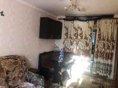 Продам гостинку  на Нових будинках, метро Палац спорту, вул.