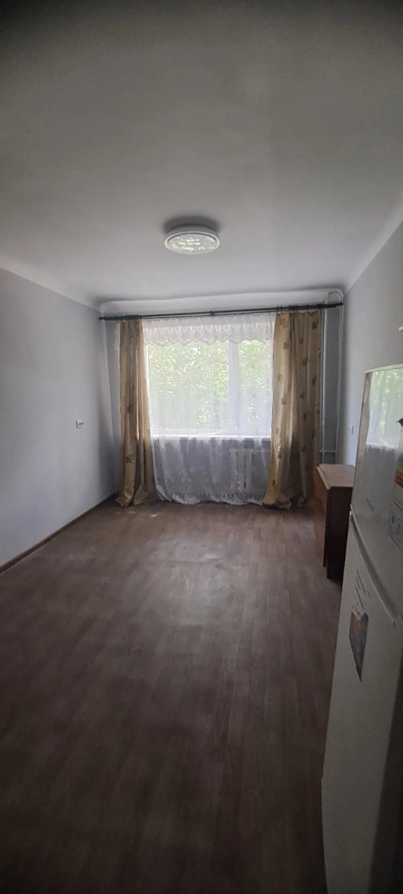 Продам 2 к. гостинку 3/5 ул.Ощепкова, метро  Армейская