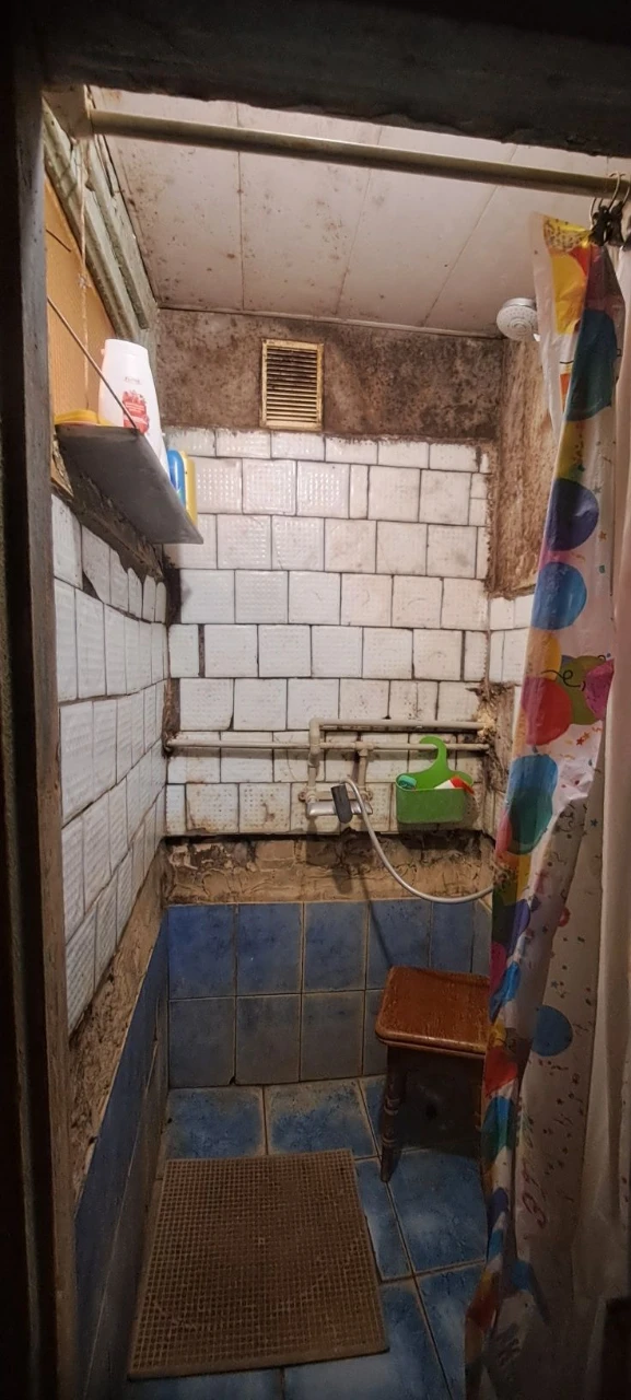 Продам 2 к. гостинку 3/5 ул.Ощепкова, метро  Армейская