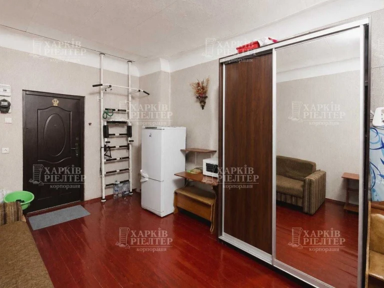 9 м 1 комната, гостинка, метро "Тракторный завод", рынок ХТЗ, Косио