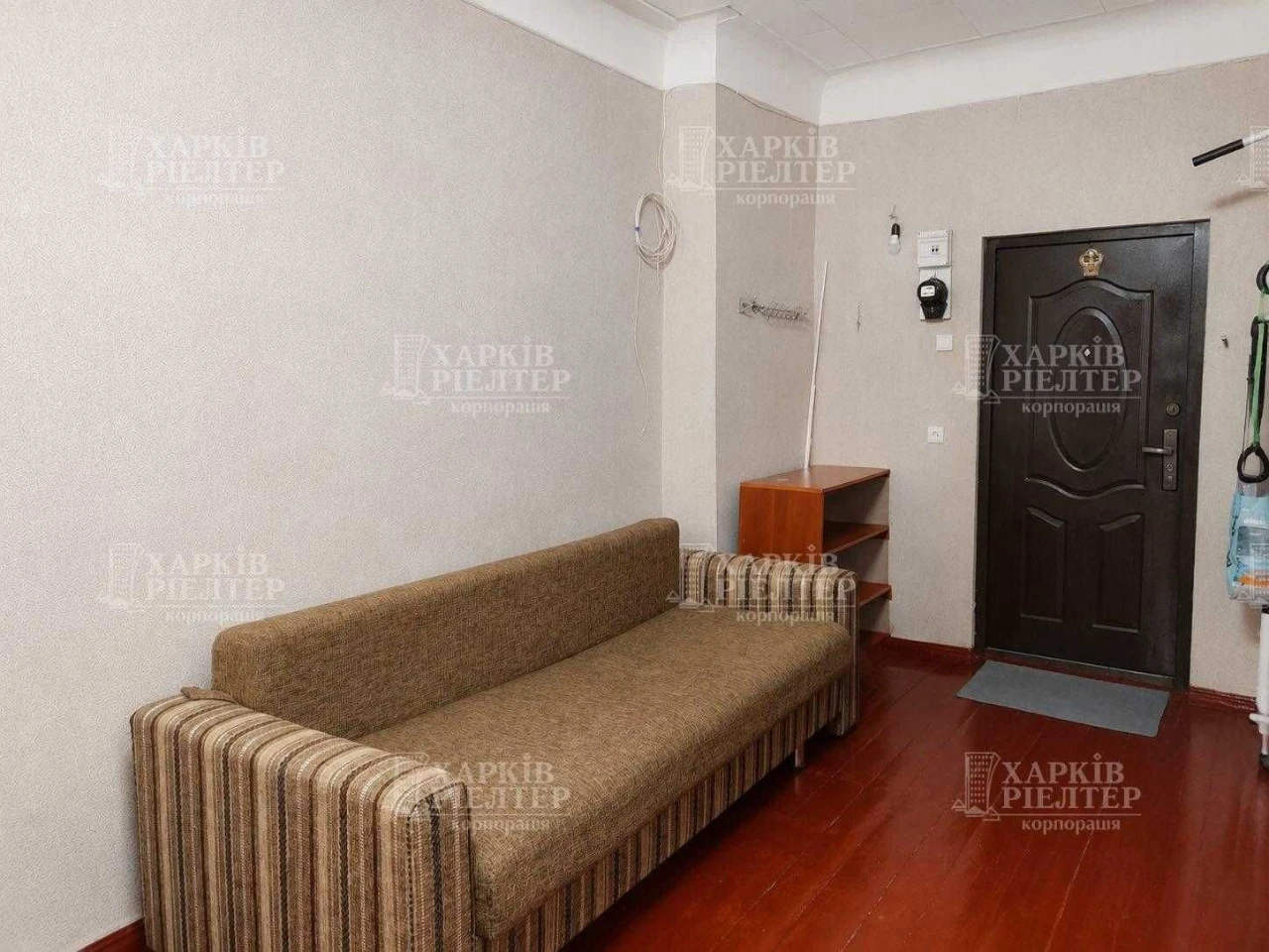 9 м 1 комната, гостинка, метро "Тракторный завод", рынок ХТЗ, Косио