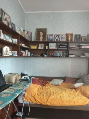 Продається невеликий будинок неподалік від метро Наукова