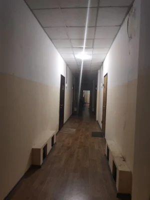 Продається невеликий будинок неподалік від метро Наукова