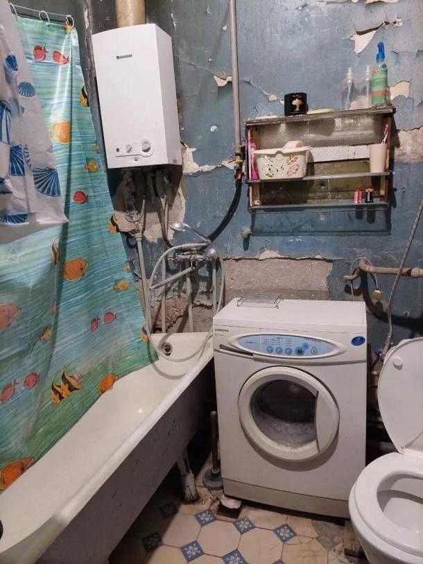 Продається 2 кімнати за адресою: вул. Сумська, 80, метро "Університет"