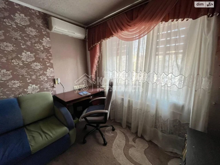 Продаж комнаты в 627-м микрорайоне