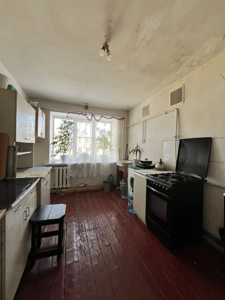 For Sale: Room on Pavlov Pole