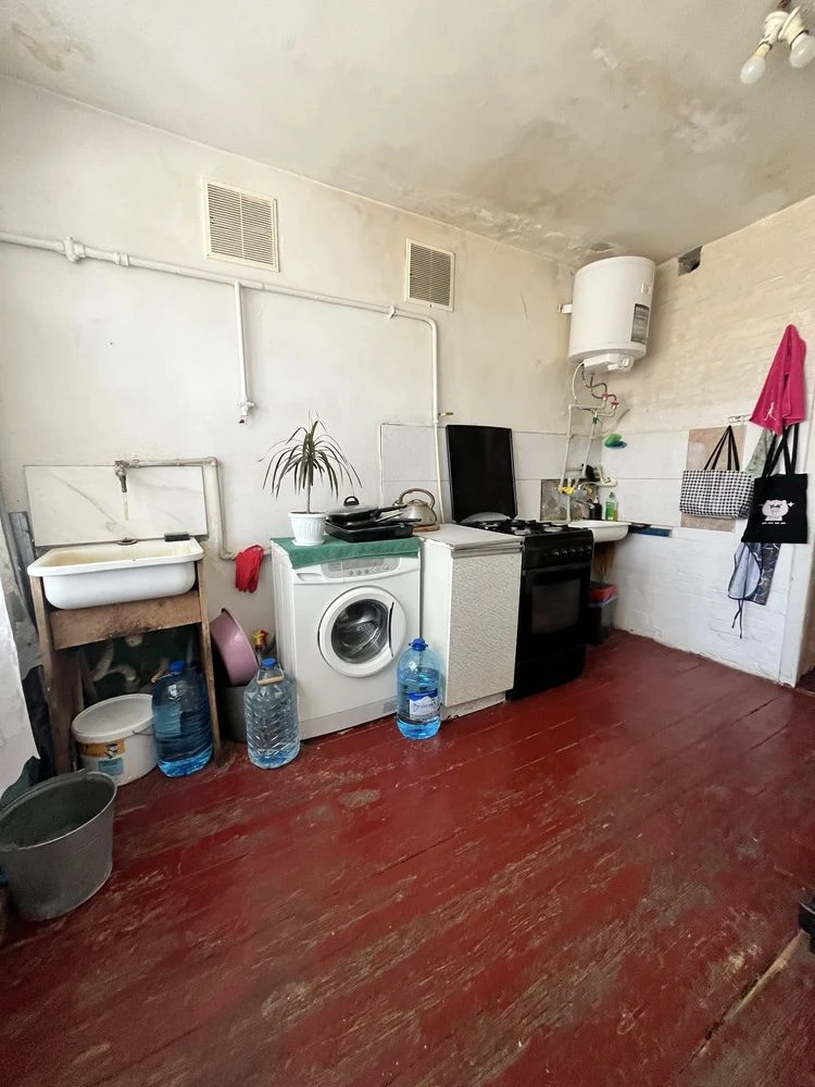 For Sale: Room on Pavlov Pole