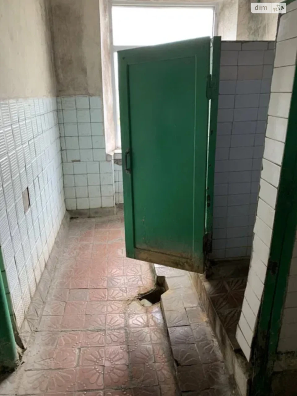 Продаж Кімната