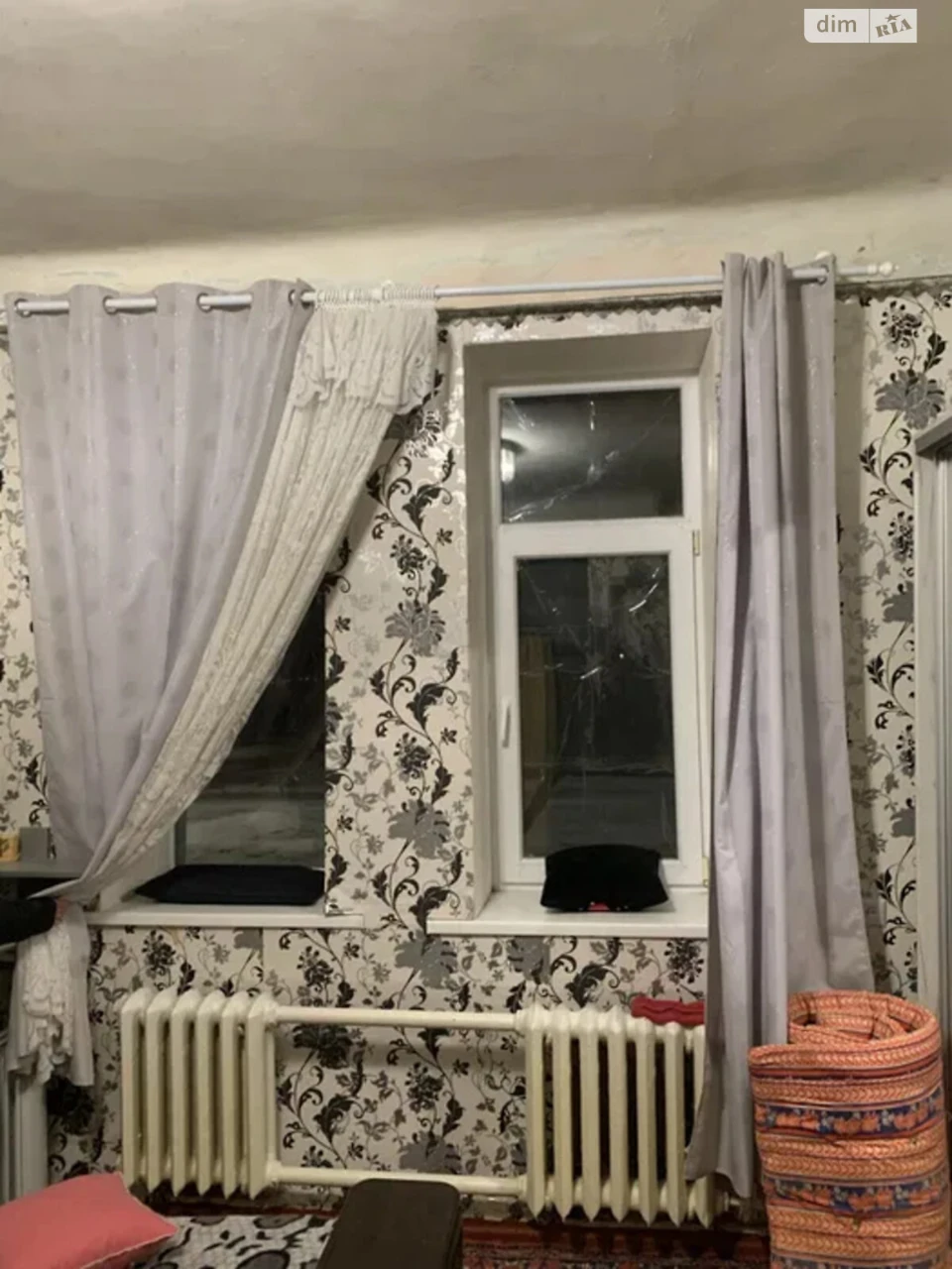 Продаж Кімната