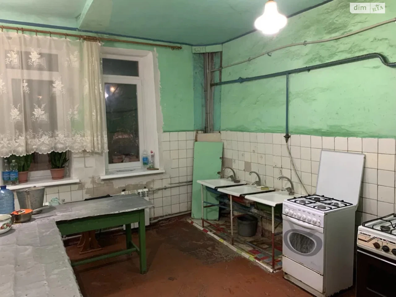 Продаж Кімната