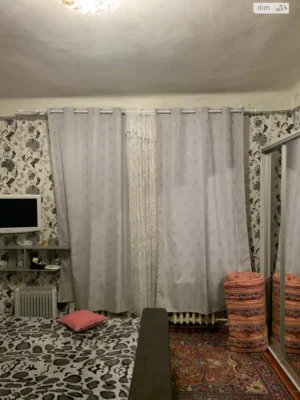 Продаж Кімната