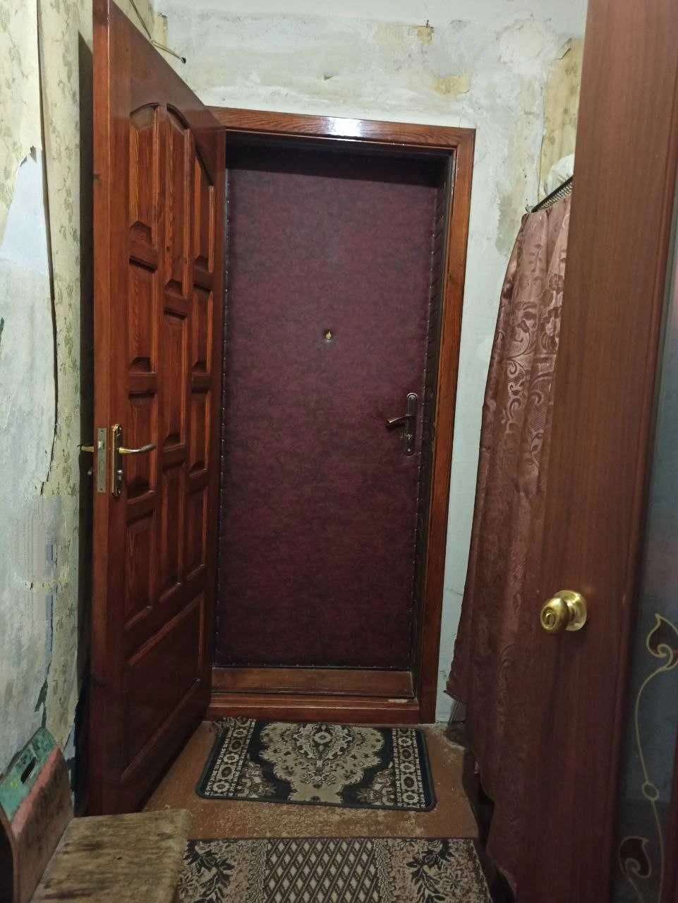 Продаж. 2 великі кімнати (49 м²) зі стелями 3м! вул. Біологі