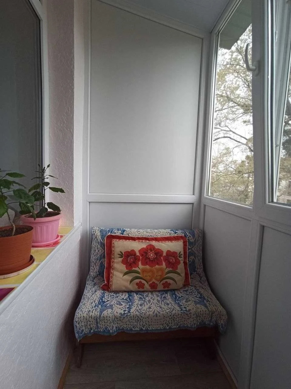 Продаж. 2 великі кімнати (49 м²) зі стелями 3м! вул. Біологі