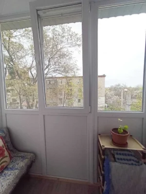 Продаж. 2 великі кімнати (49 м²) зі стелями 3м! вул. Біологі