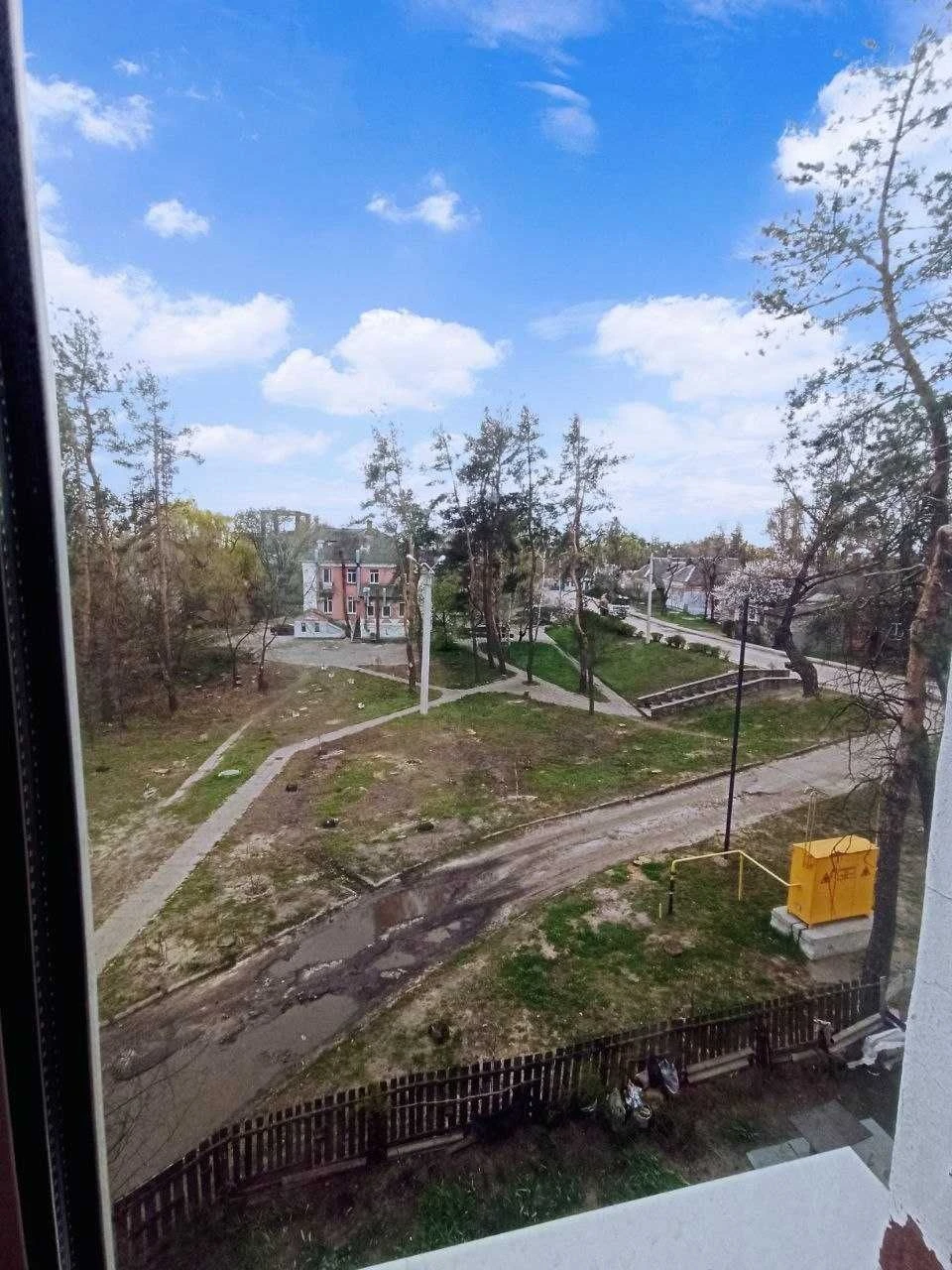 Продаж. 2 великі кімнати (49 м²) зі стелями 3м! вул. Біологі