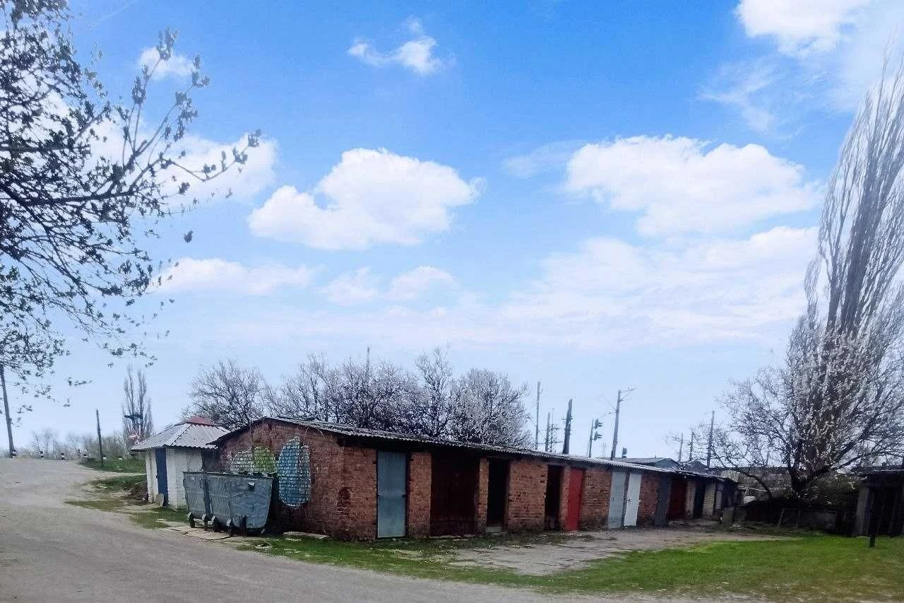 Продаж. 2 великі кімнати (49 м²) зі стелями 3м! вул. Біологі
