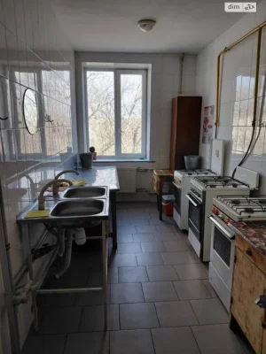 Продаж Кімната