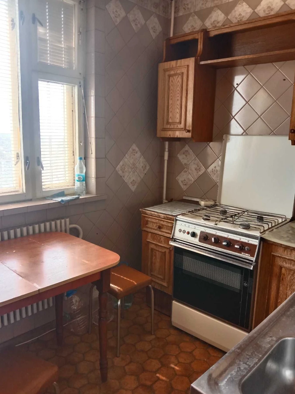Продам комнату в двухкомнатной квартире, м. Барабашова, проспект Ювилейный
