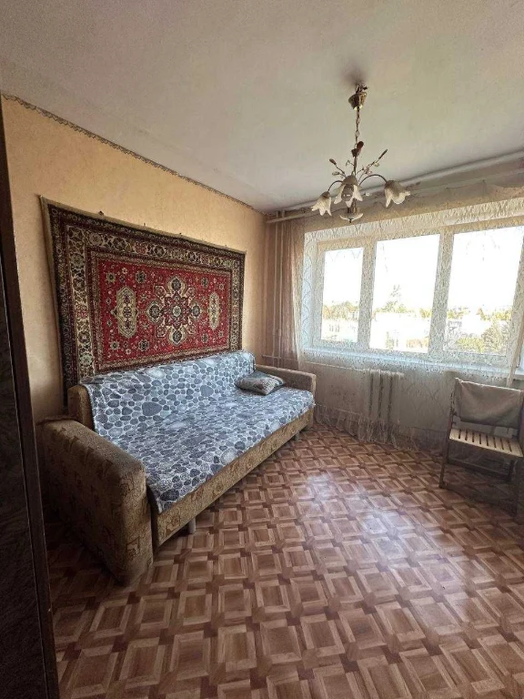 Продам однокімнатну студію 10 хвилин від метро Індустріальна (Пролетарська)