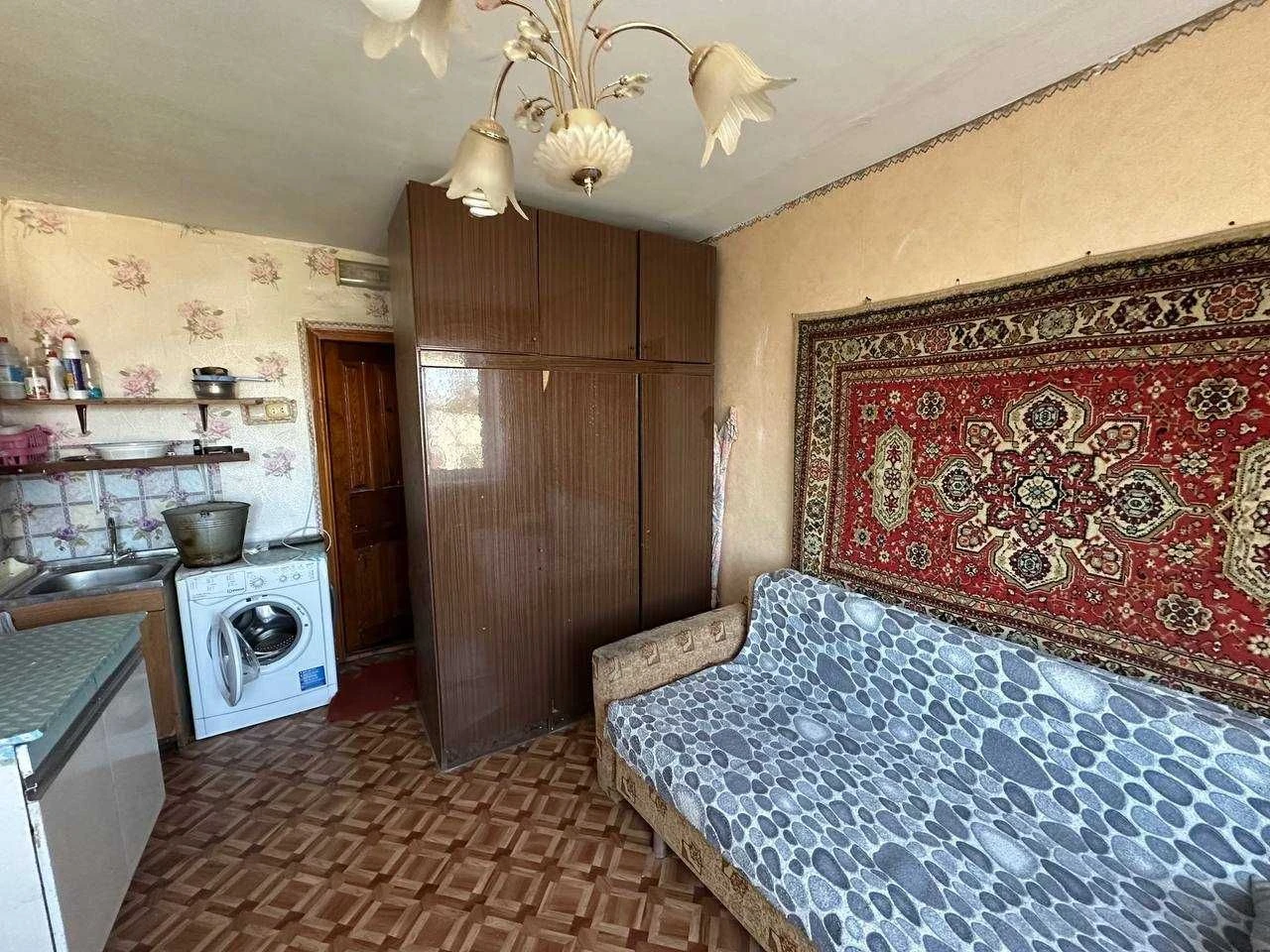 Продам однокімнатну студію 10 хвилин від метро Індустріальна (Пролетарська)