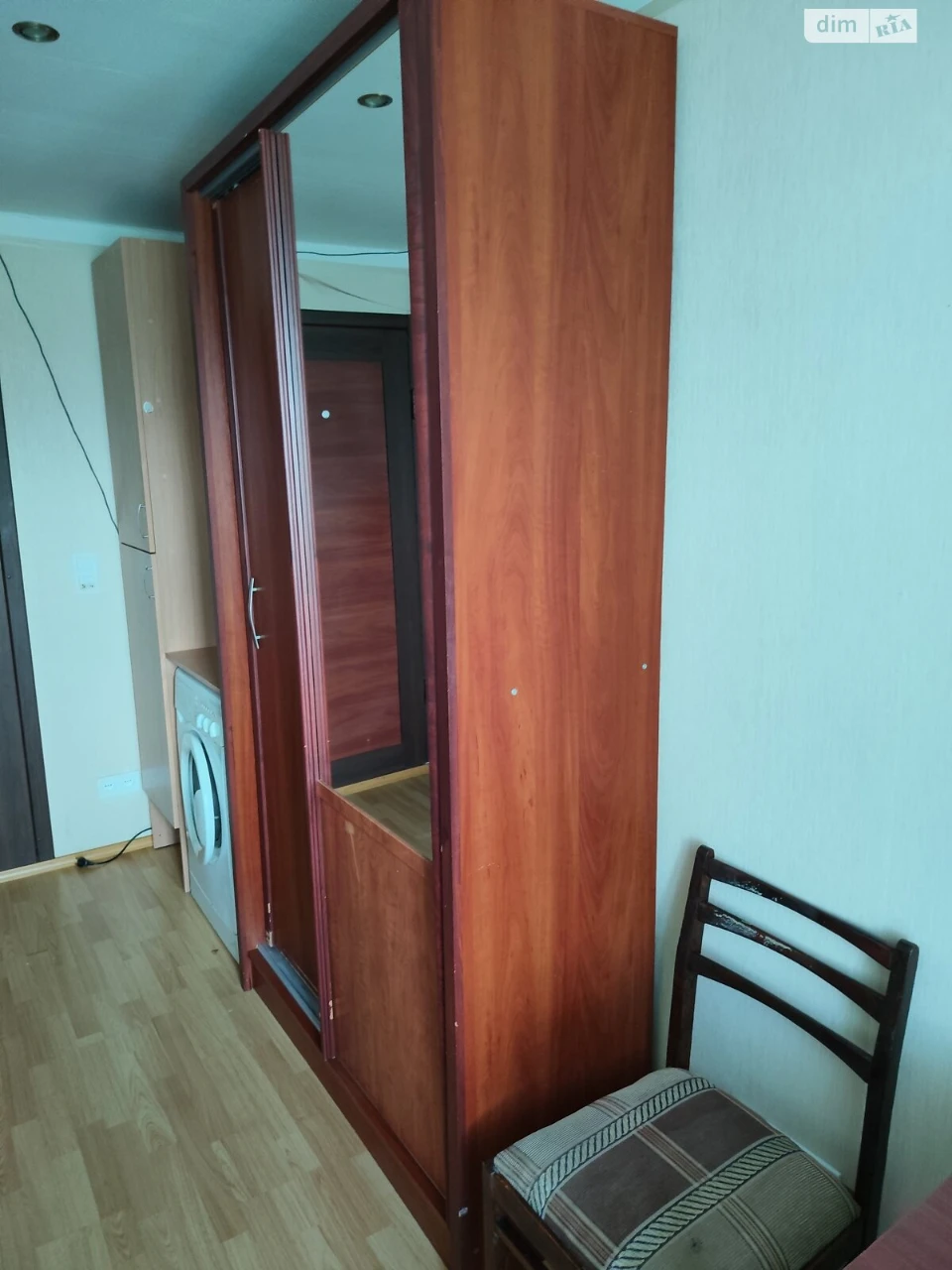 Продаж Кімната