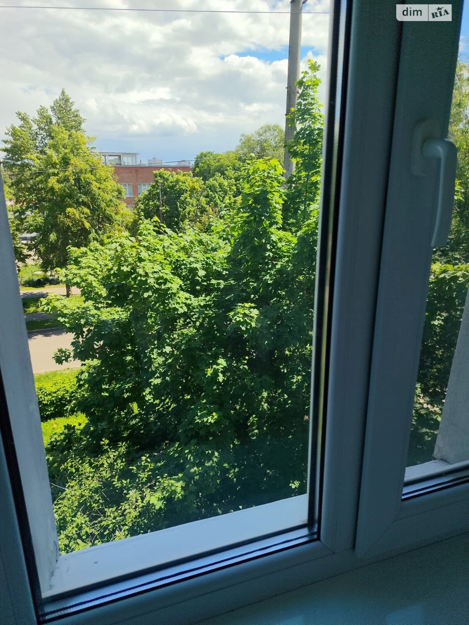 Продаж Кімната