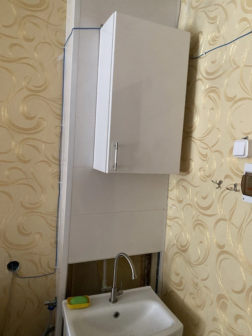 Продам гостинку метро 23 августа