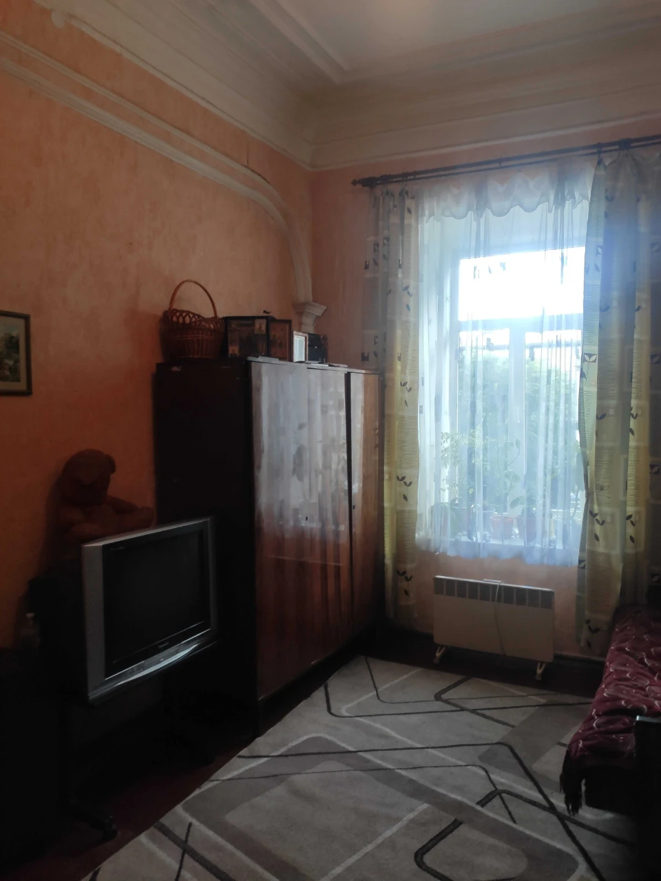 Продам комнату в центре города Конституция