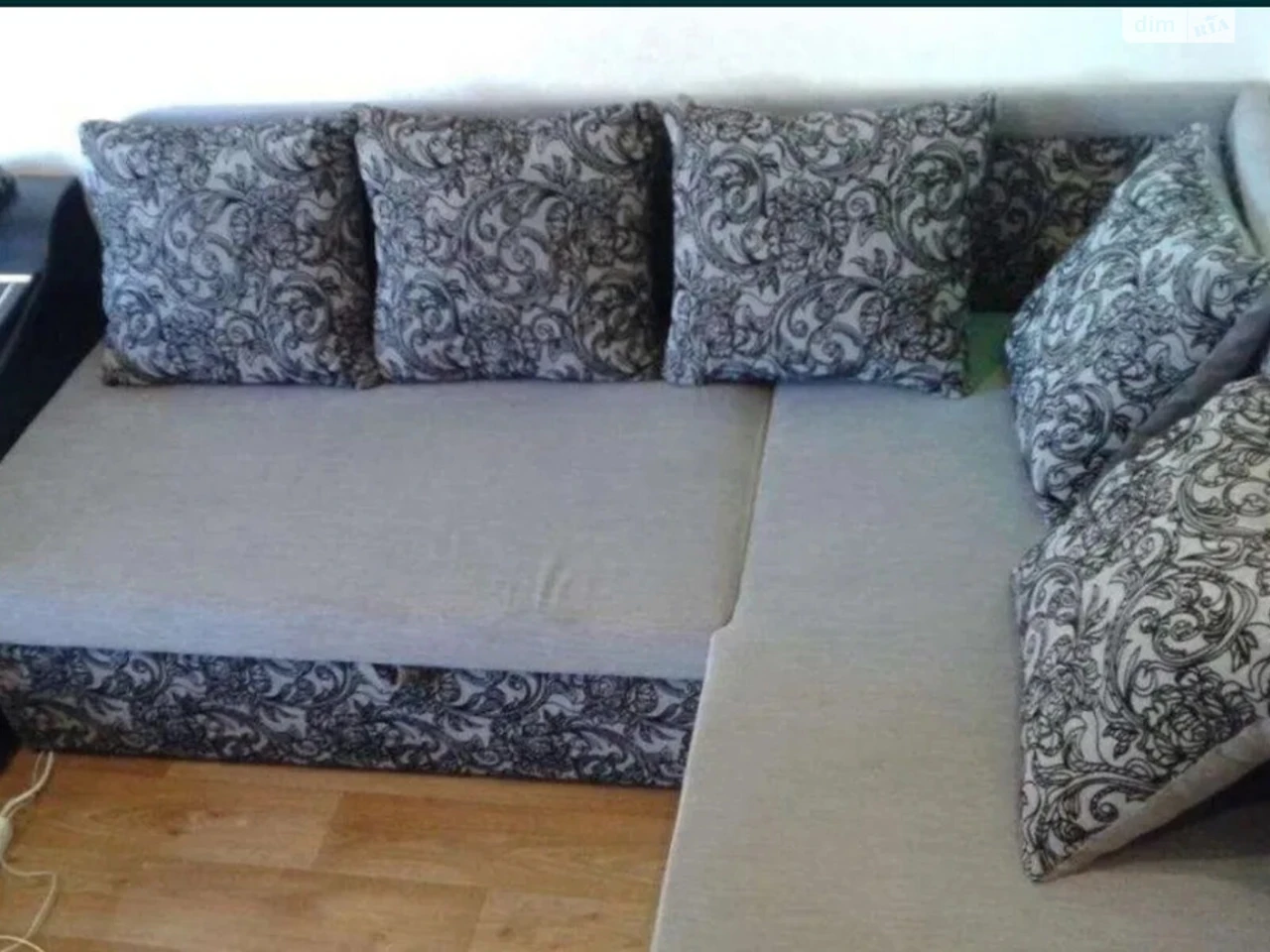 Продаж Кімната
