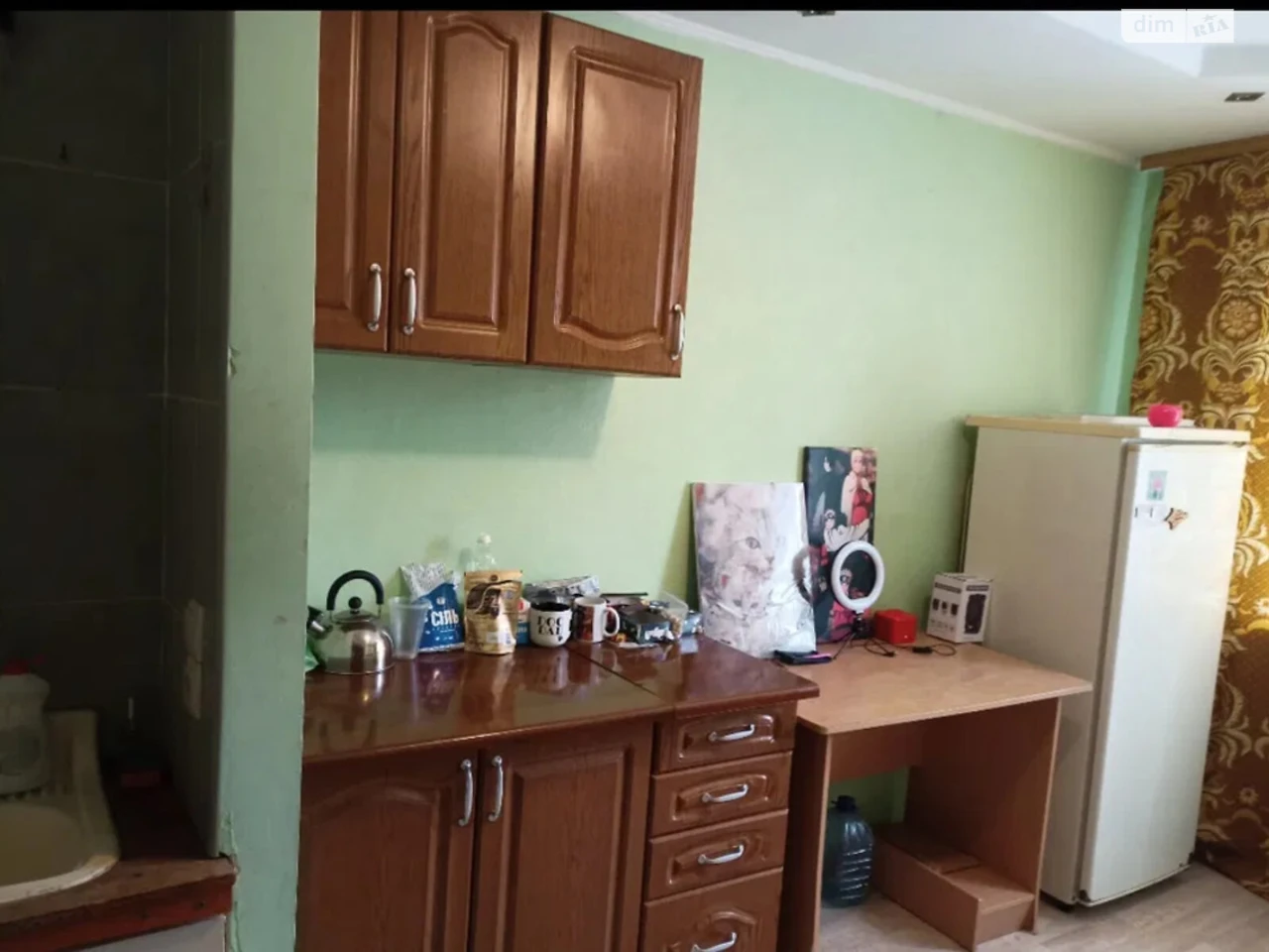 Продаж Кімната