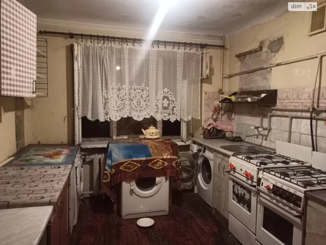 Продаж Кімната