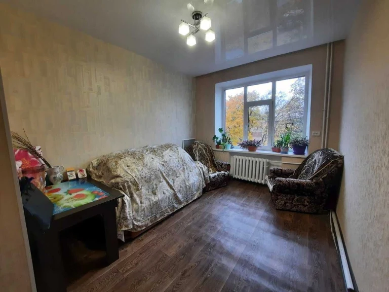 Продам комнату в коммуналке по мегавыгодной цене..