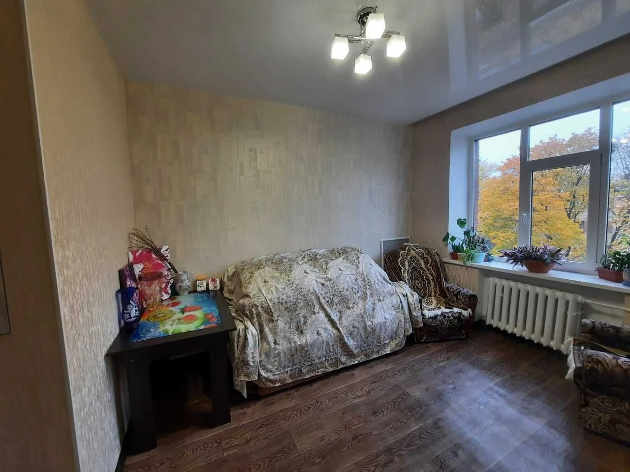 Продається кімната в гуртожитку за вигідною ціною.