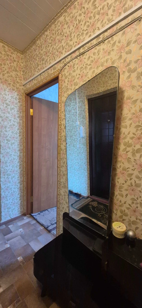 Продам кімнату в 2-х кімнатній квартирі, вул. Молочна.