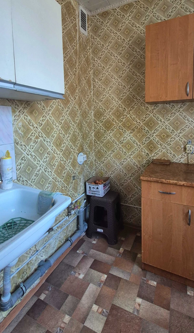 Продам кімнату в 2-х кімнатній квартирі, вул. Молочна.
