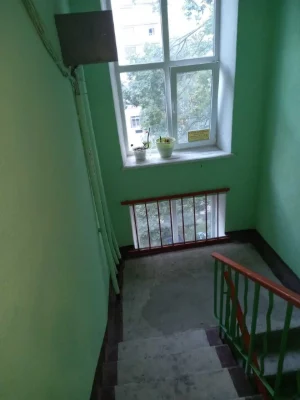 Продам гостинку с балконом П.Поле  PP4