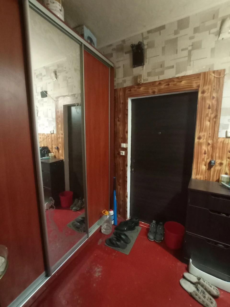 Продається комната в районі торгового центру "МЕТРО"
